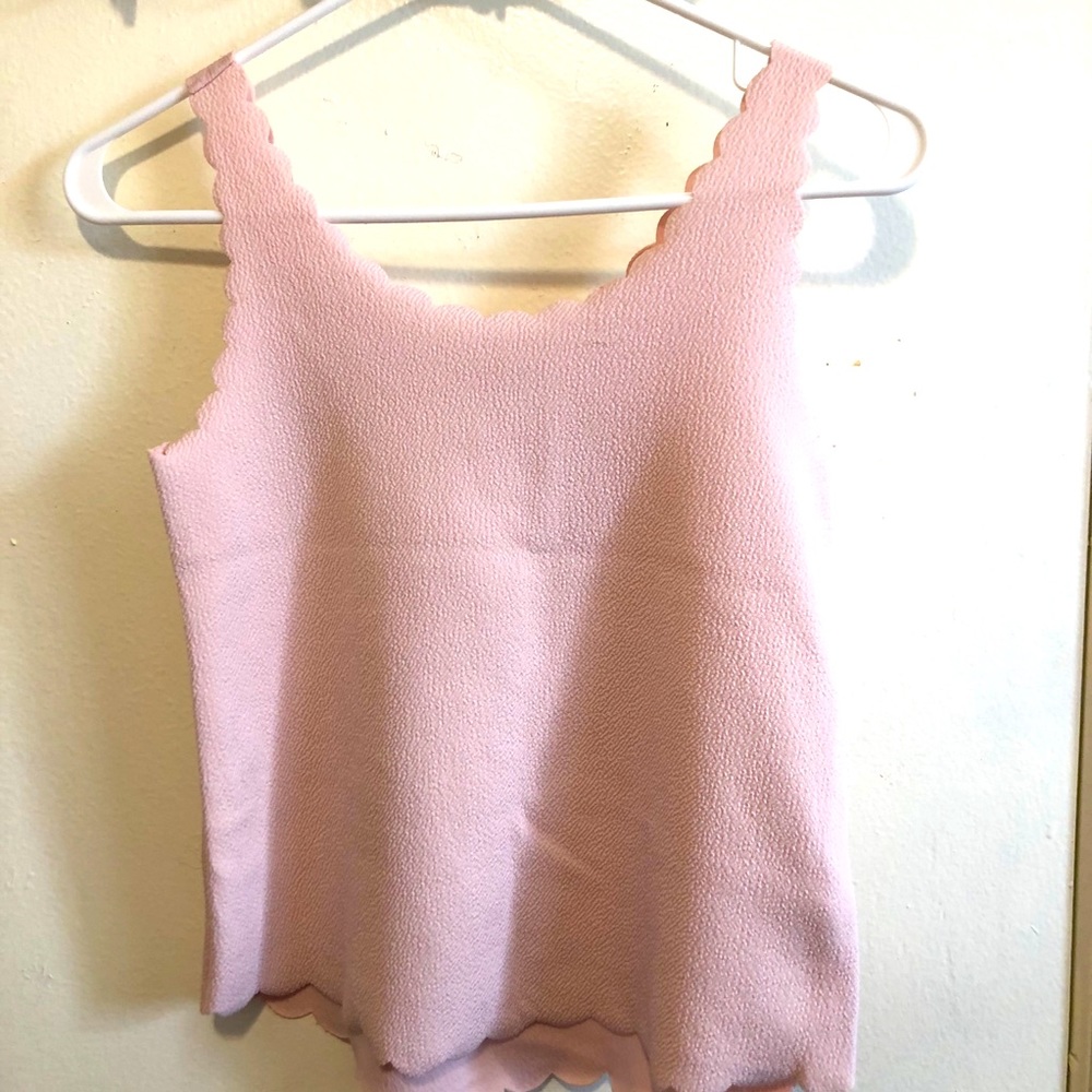 DIVIDED top